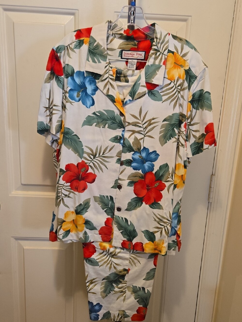 Jamaica Bay White Tropical Floral Button-Up Shirt & Capris Set